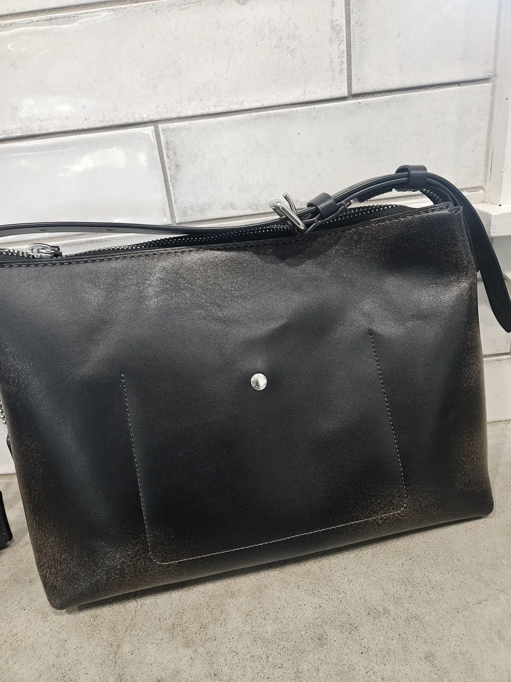 COACH Mott Messenger 33